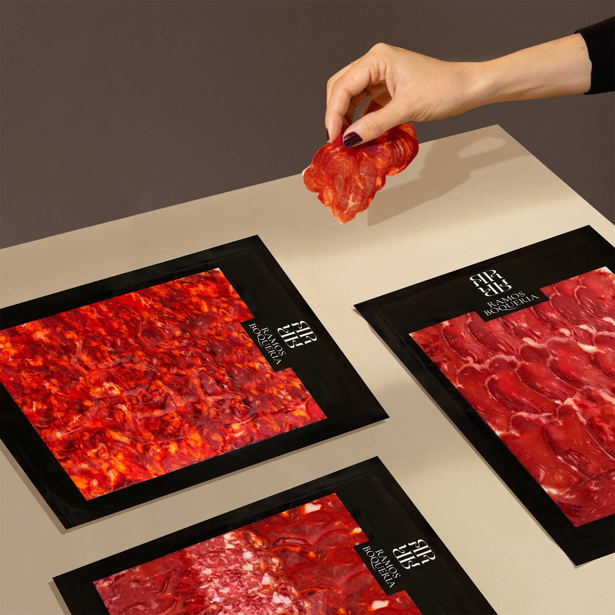 Embutido ibérico seleccionado en la Boqueria